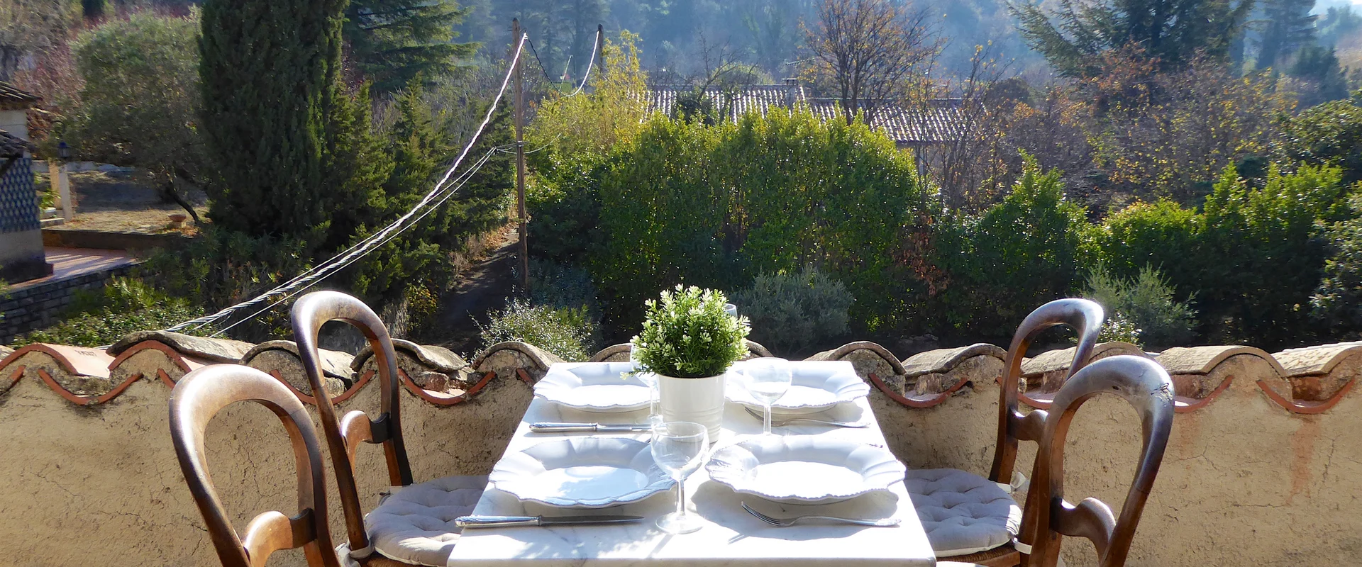 Luberon villages Provence France Rent-Our-Home rentourhomeinprovence Lourmarin Maison des Cerises