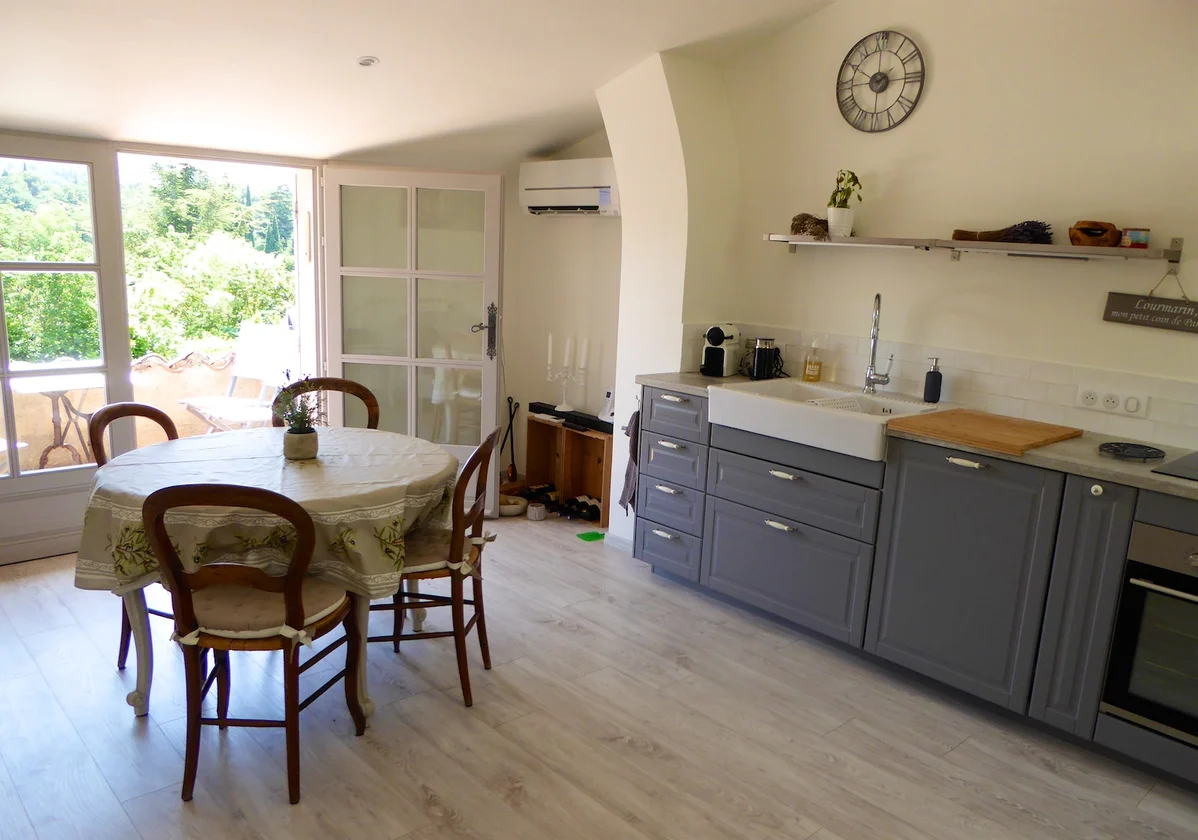 Luberon villages Provence France Rent-Our-Home rentourhomeinprovence Lourmarin Maison des Cerises
