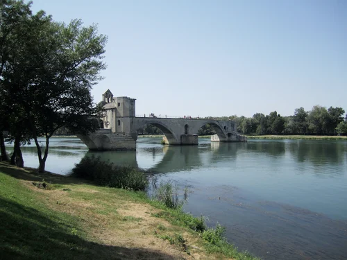Avignon and Châteauneuf du Pape