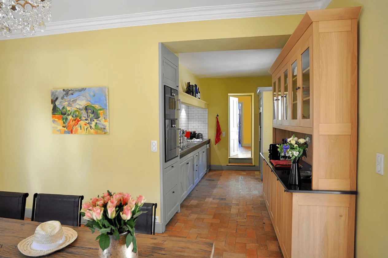 Luberon villages Provence France Rent-Our-Home rentourhomeinprovence Lourmarin Manoir de Lourmarin