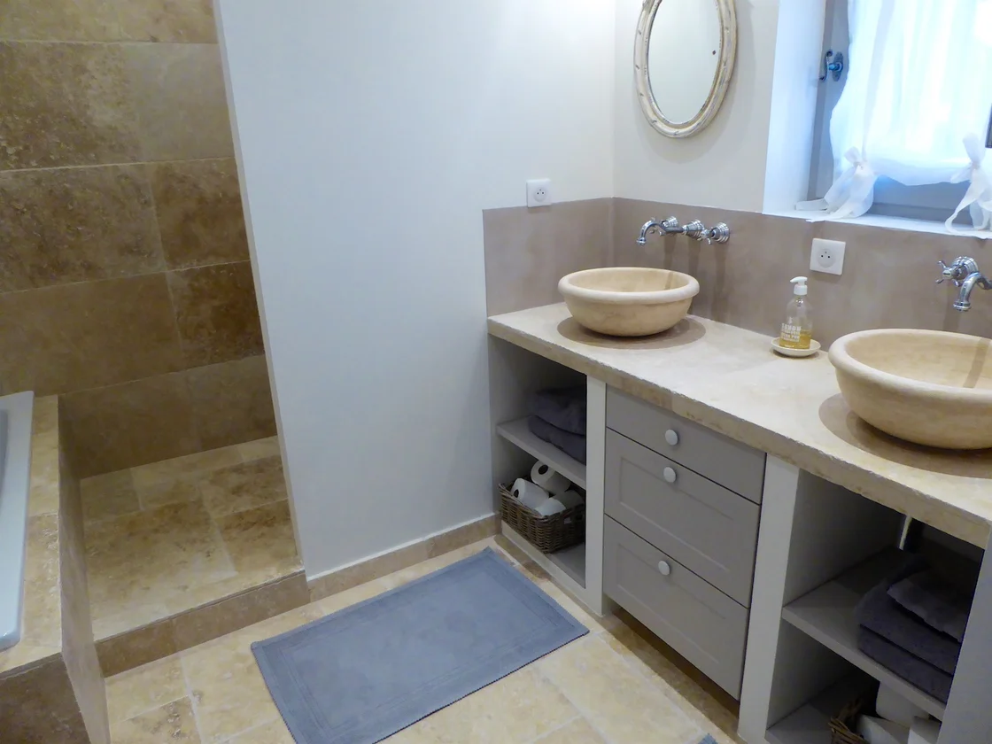 Luberon villages Provence France Rent-Our-Home rentourhomeinprovence Lourmarin Maison des Cerises