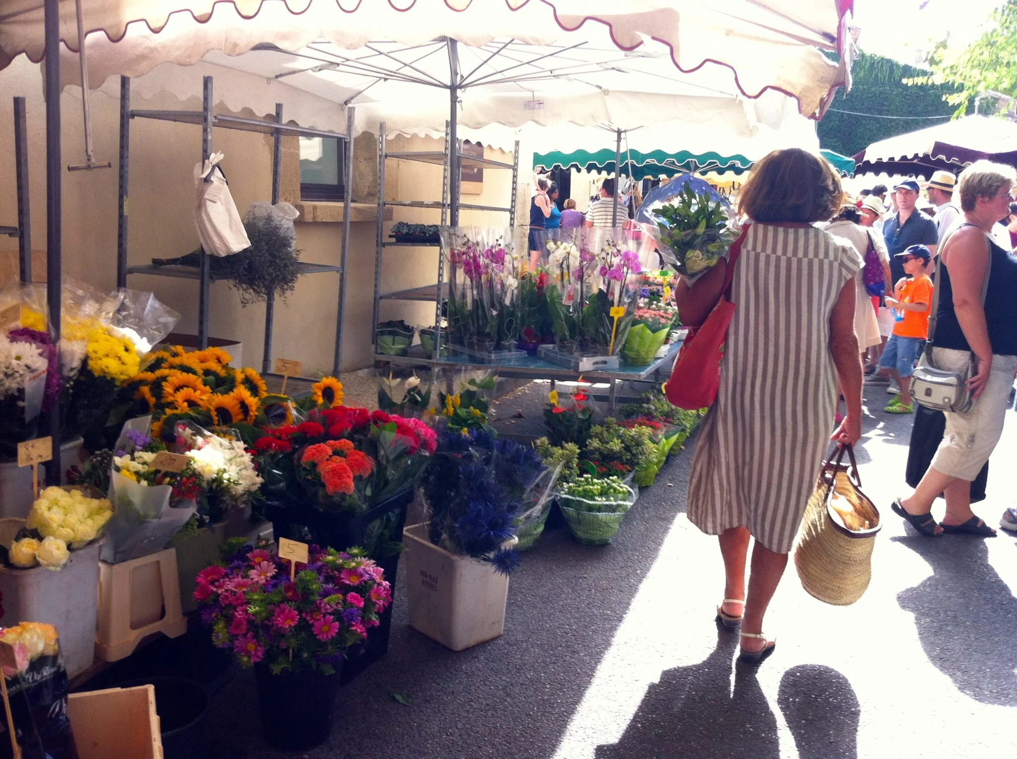 Provence Lourmarin Rent-Our-Home markets