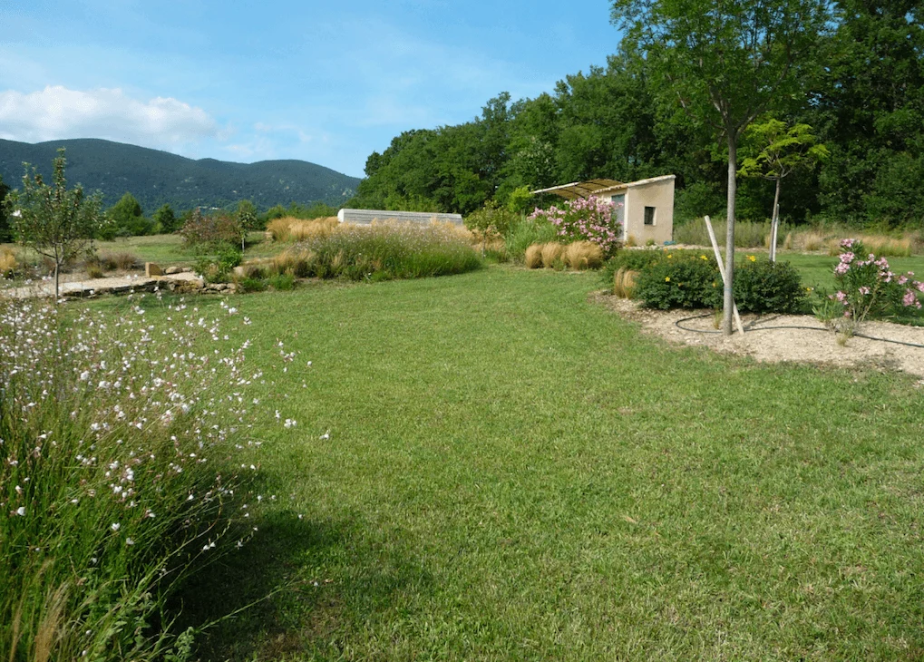 Luberon villages Provence France Rent-Our-Home rentourhomeinprovence Lourmarin Casellas
