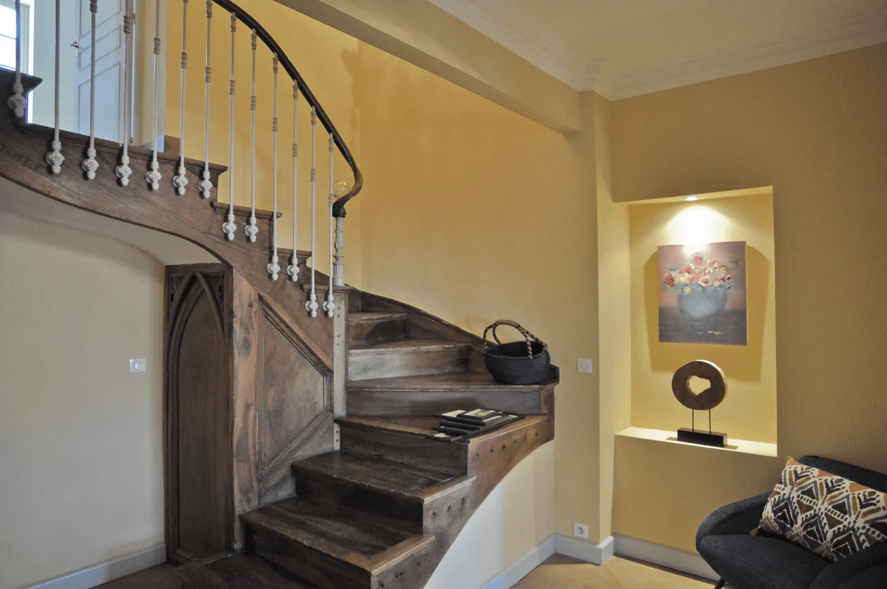 Luberon villages Provence France Rent-Our-Home rentourhomeinprovence Lourmarin Manoir de Lourmarin