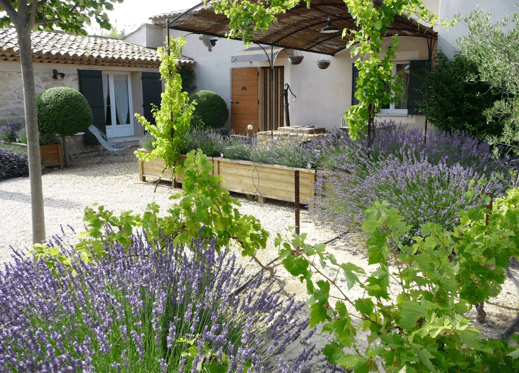 Luberon villages Provence France Rent-Our-Home rentourhomeinprovence Lourmarin Casellas