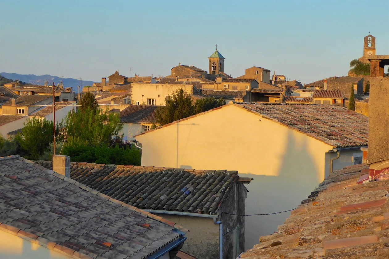 Luberon villages Provence France Rent-Our-Home rentourhomeinprovence Lourmarin Maison des Cerises