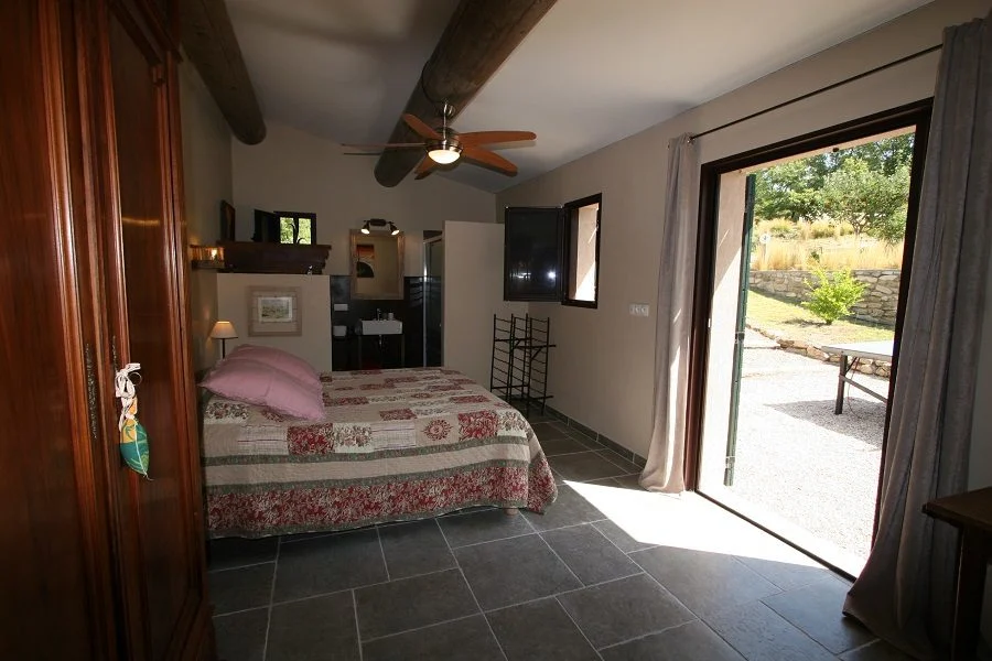 Luberon villages Provence France Rent-Our-Home rentourhomeinprovence Lourmarin Casellas