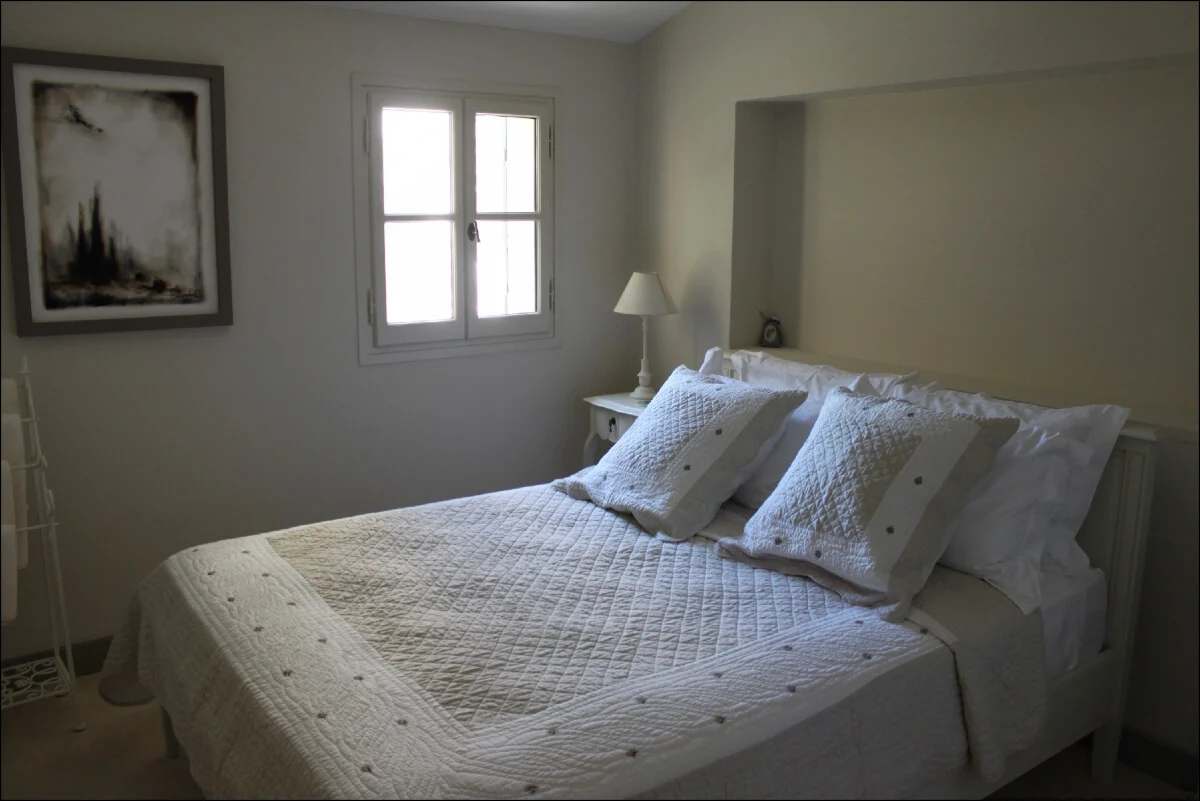 Luberon villages Provence France Rent-Our-Home rentourhomeinprovence Lourmarin Les Trois Clefs Ansouis