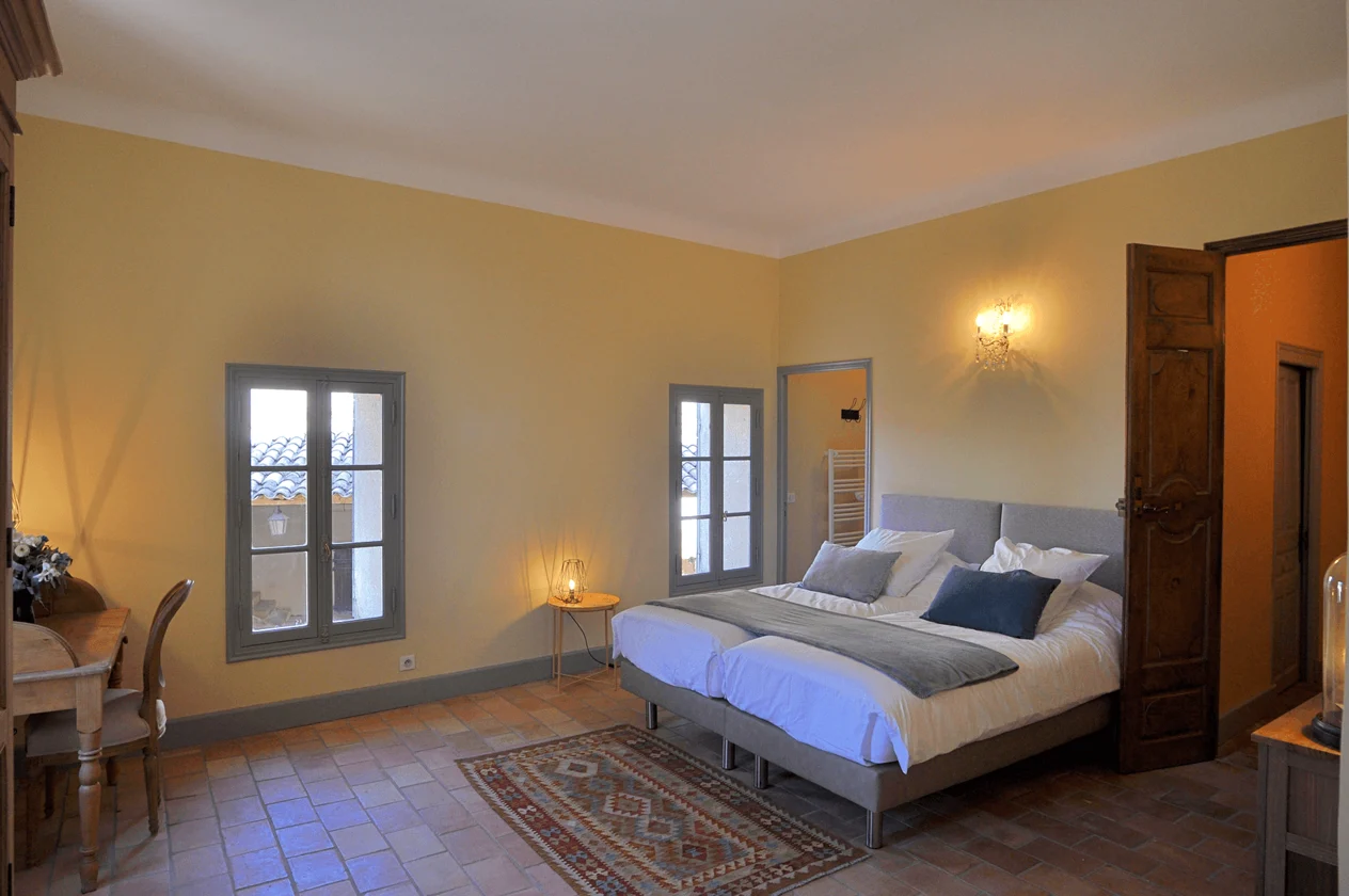 Luberon villages Provence France Rent-Our-Home rentourhomeinprovence Lourmarin Manoir de Lourmarin
