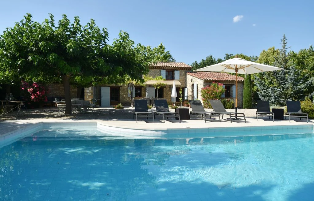 Saint Esteve Cucuron Provence Lourmarin Rent-Our-Home