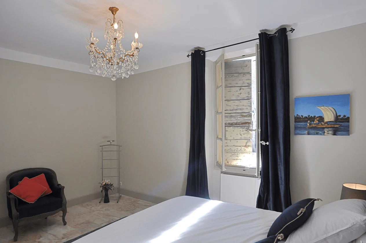 Luberon villages Provence France Rent-Our-Home rentourhomeinprovence Lourmarin Manoir de Lourmarin