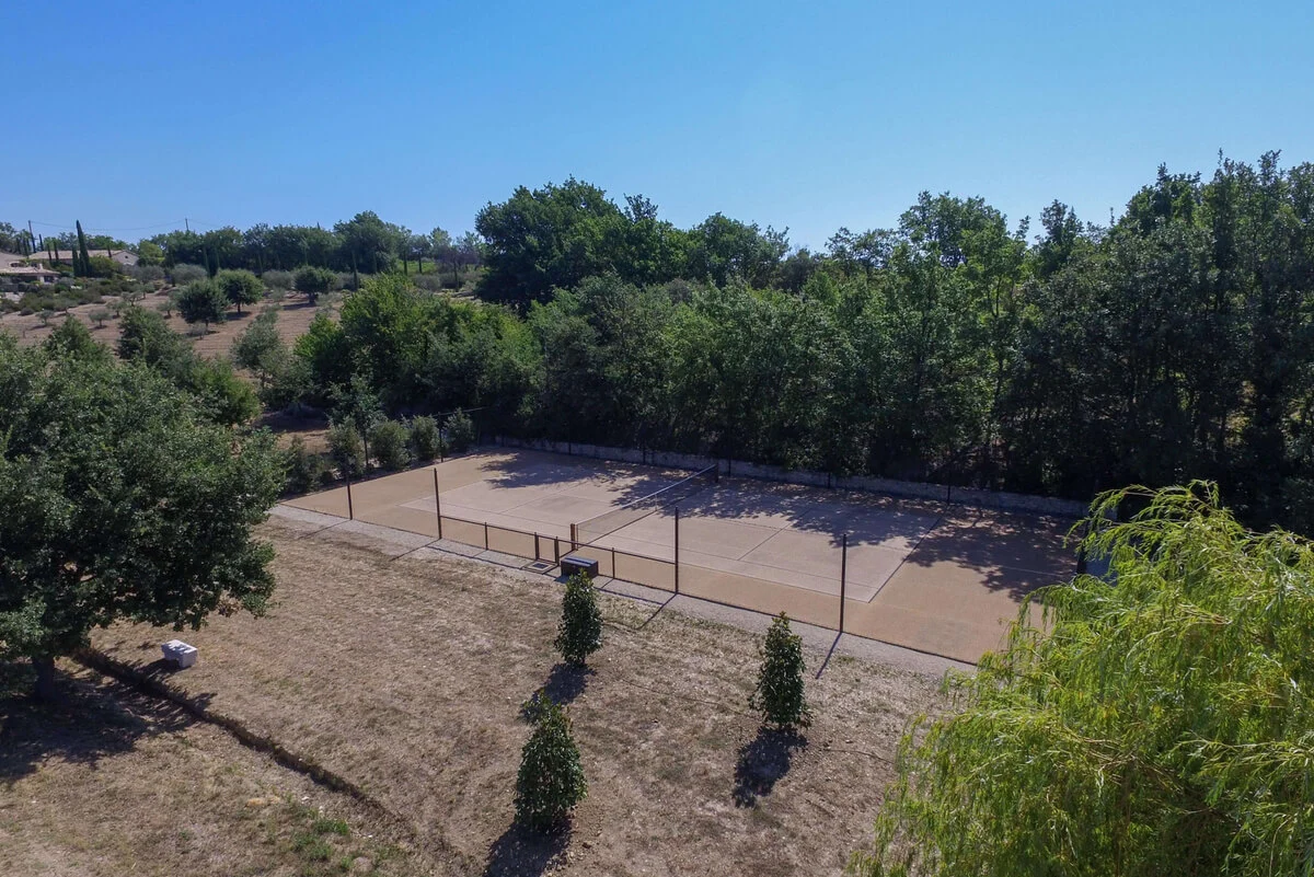 Luberon villages Provence France Rent-Our-Home rentourhomeinprovence Lourmarin Les Trois Clefs Ansouis