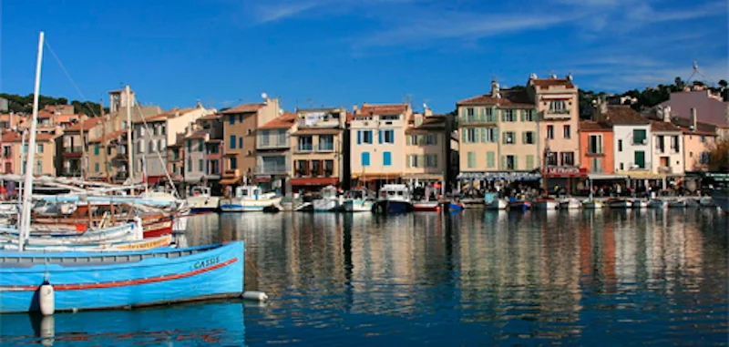 Luberon villages Provence France Rent-Our-Home rentourhomeinprovence Cassis