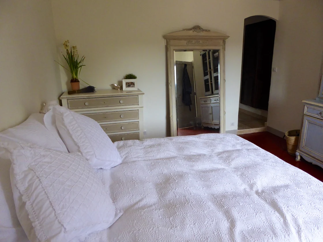 Luberon villages Provence France Rent-Our-Home rentourhomeinprovence Lourmarin Maison des Cerises