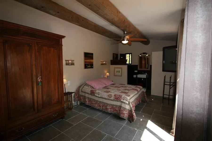 Luberon villages Provence France Rent-Our-Home rentourhomeinprovence Lourmarin Casellas
