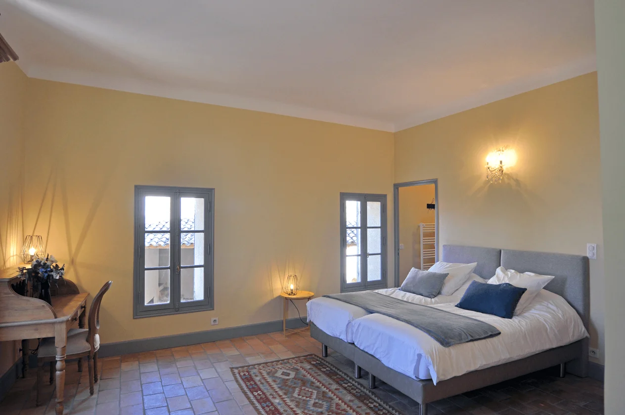 Luberon villages Provence France Rent-Our-Home rentourhomeinprovence Lourmarin Manoir de Lourmarin