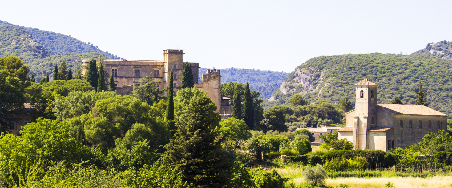 Luberon villages Provence France Rent-Our-Home rentourhomeinprovence Lourmarin chateau